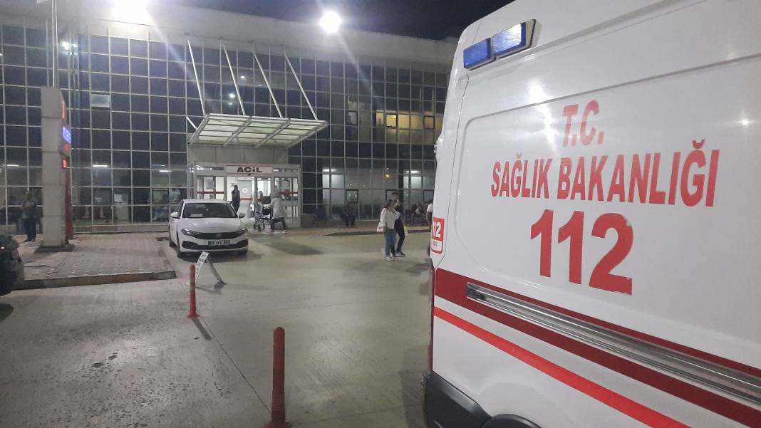 Otomobil sulama kanalına uçtu! Feci şekilde can verdiler 4